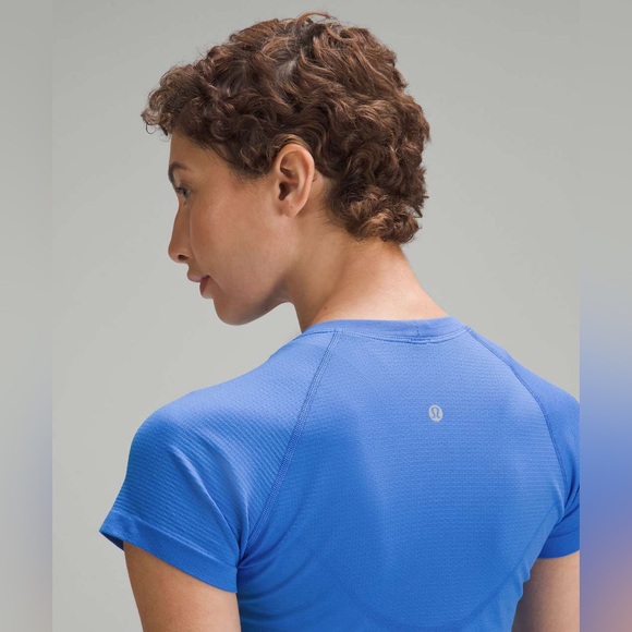 D - Lululemon Swiftly Tech Cropped Short-Sleeve Shirt 2.0
Pipe Dream Blue - Picture 4 of 6